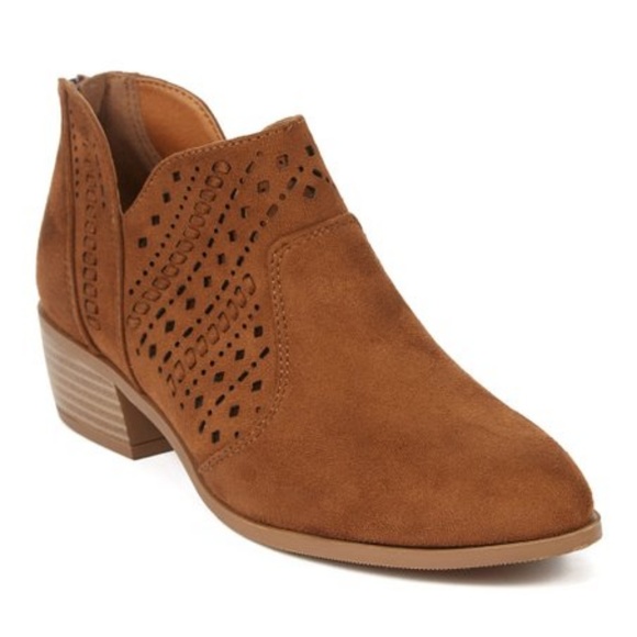 City Classified Emerge Chestnut Cut Out Boots - Picture 2 of 8